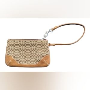 EUC Coach two tone brown canvas/leather coin, card zip closure pouch/wri…